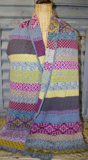 Preview: Schal Stella Picknick von Invero, Merinowolle